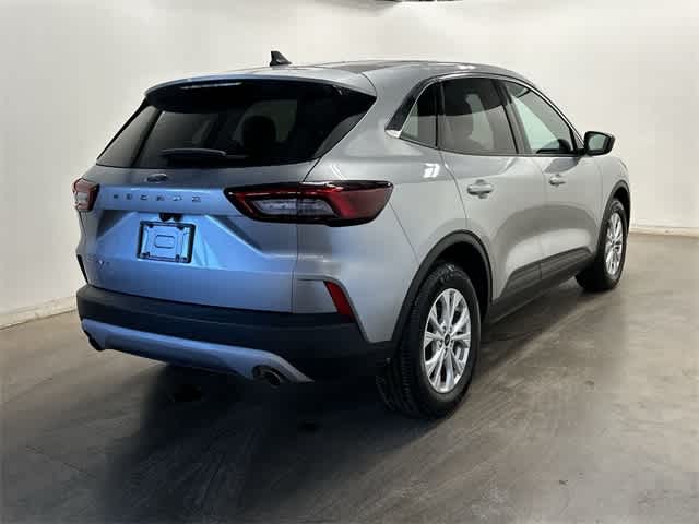 Thumbnail: 2023 Ford Escape - 31