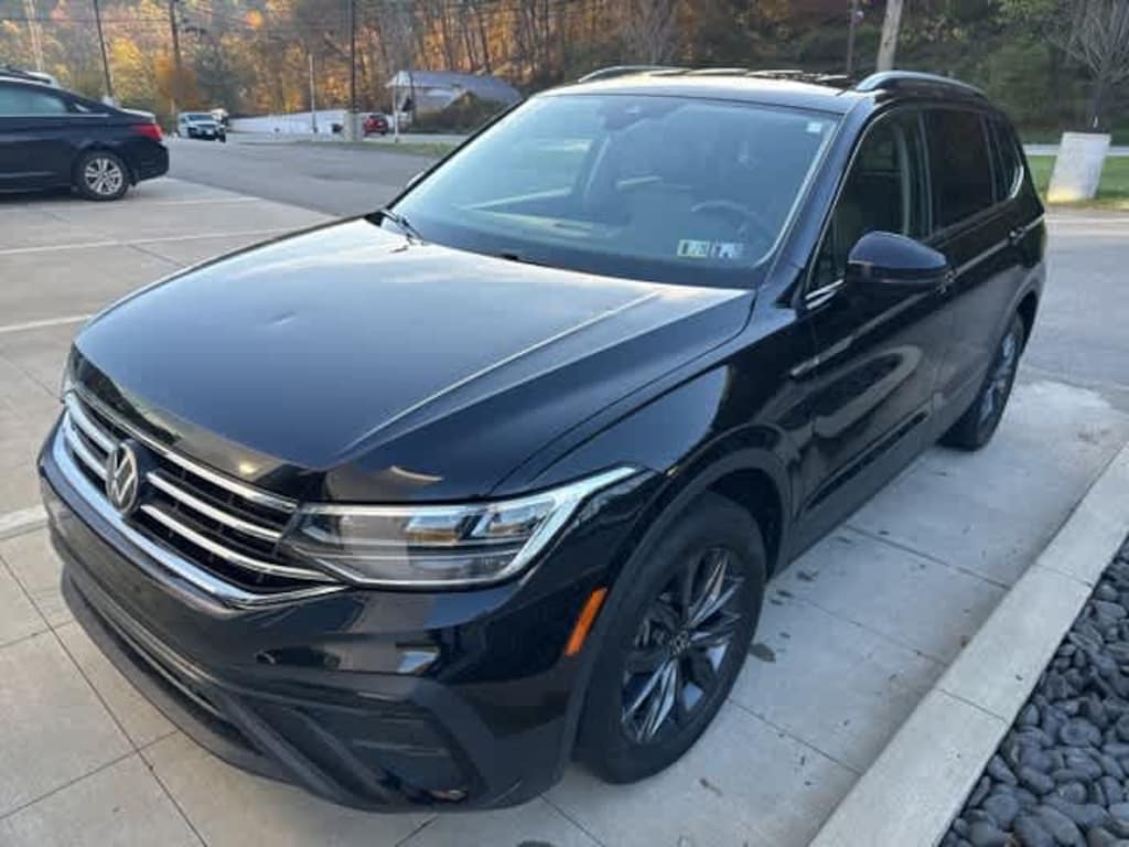 Used 2022 Volkswagen Tiguan SE SUV