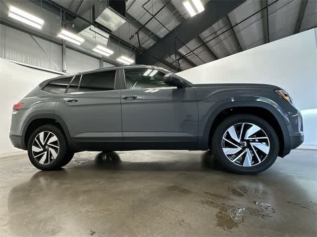 2025 Volkswagen Atlas SE 3