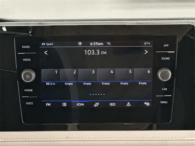 Thumbnail: 2025 Volkswagen Taos - 11