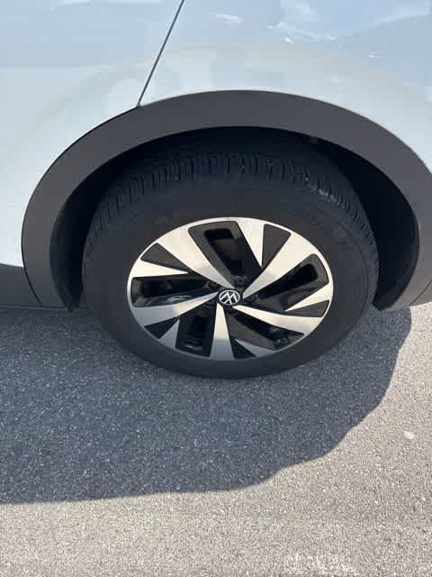 Thumbnail: 2023 Volkswagen ID.4 - 9