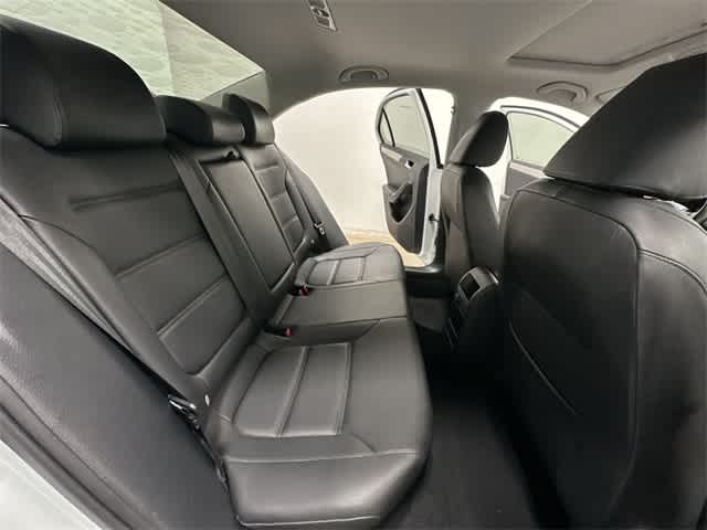 Thumbnail: 2017 Volkswagen Jetta - 24