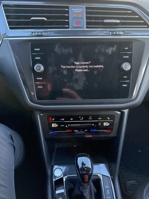 Thumbnail: 2022 Volkswagen Tiguan - 18