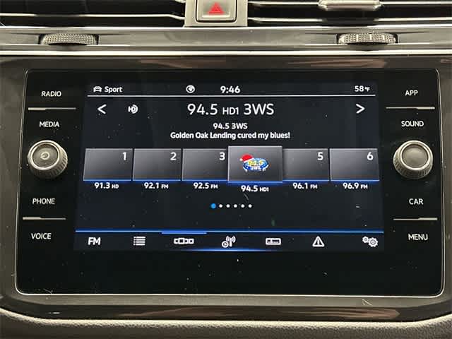 Thumbnail: 2022 Volkswagen Tiguan - 12