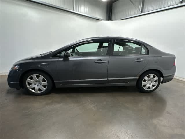 Used 2009 Honda Civic LX with VIN 2HGFA16599H321965 for sale in Carnot-Moon, PA