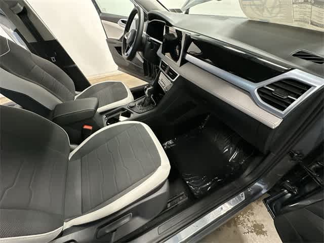 Thumbnail: 2025 Volkswagen Taos - 21