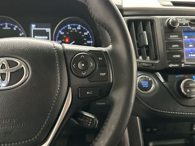 Thumbnail: 2018 Toyota RAV4 - 10