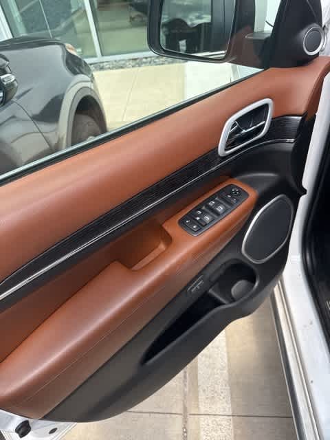 Thumbnail: 2020 Jeep Grand Cherokee - 11