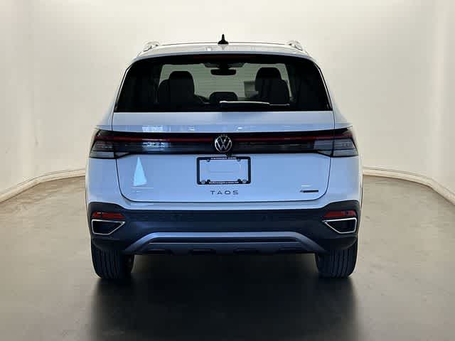 Thumbnail: 2026 Volkswagen Taos - 4
