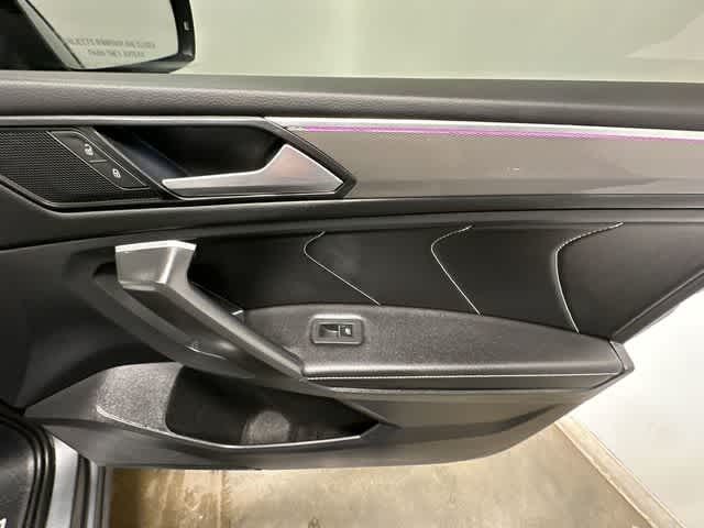 Thumbnail: 2024 Volkswagen Tiguan - 24