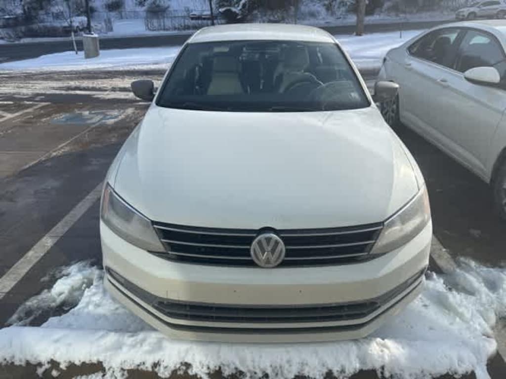 Used 2016 Volkswagen Jetta 1.8T Sport Sedan