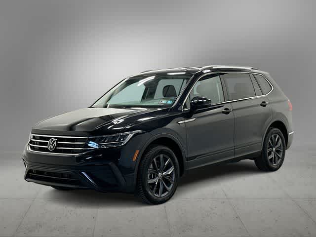 Thumbnail: 2022 Volkswagen Tiguan - 1