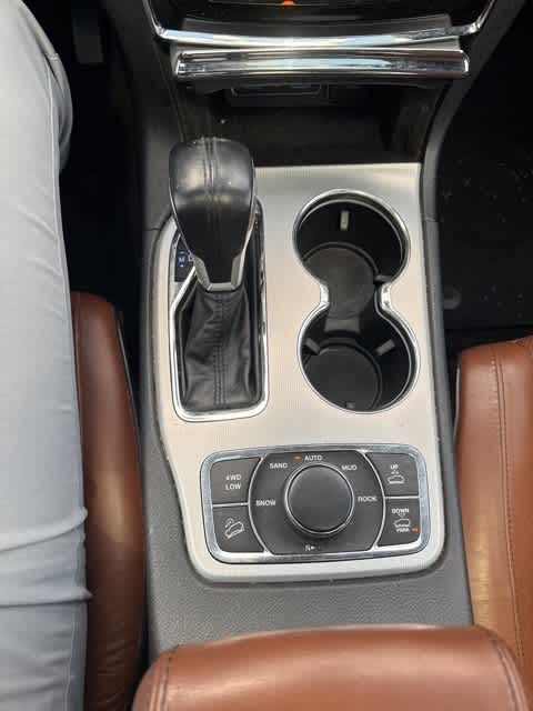 Thumbnail: 2020 Jeep Grand Cherokee - 19