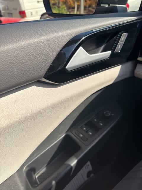 Thumbnail: 2025 Volkswagen Taos - 19