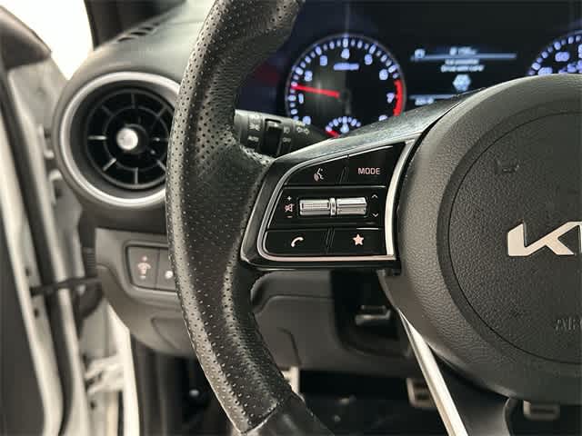 Thumbnail: 2023 Kia Forte - 8