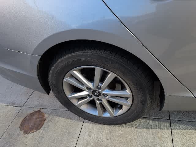 Thumbnail: 2017 Hyundai Sonata - 8