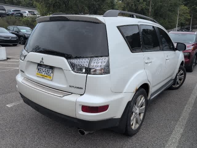 Thumbnail: 2010 Mitsubishi Outlander - 5