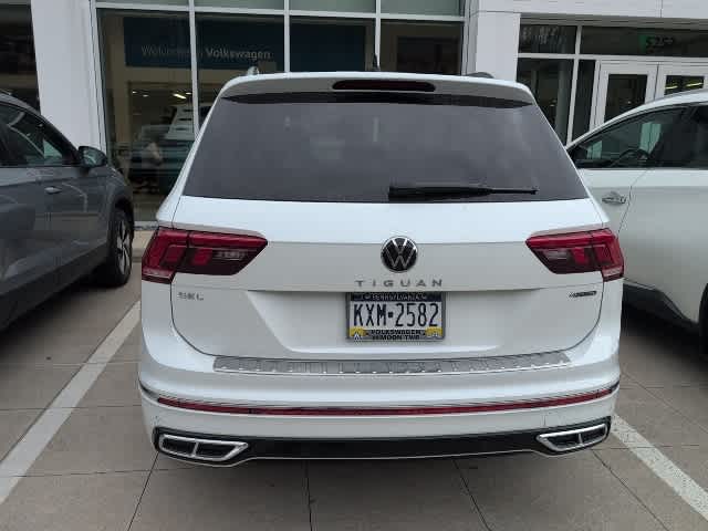 2022 Volkswagen Tiguan SEL Premium R-Line photo 3