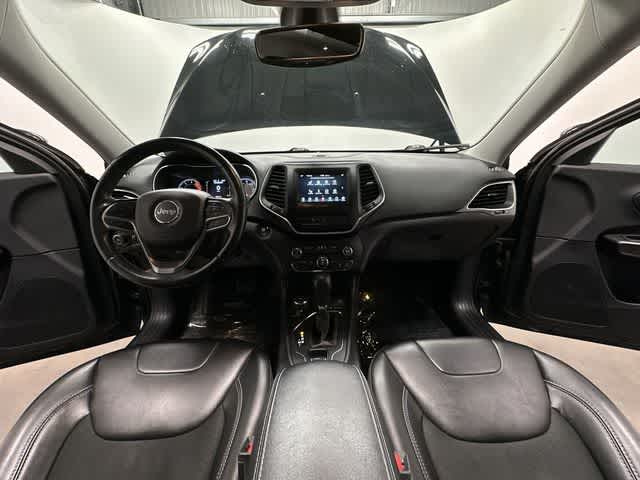 Thumbnail: 2020 Jeep Cherokee - 21