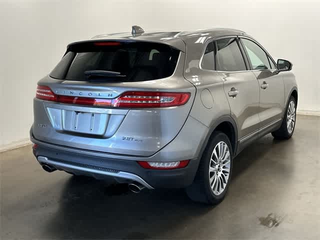 Thumbnail: 2017 Lincoln MKC - 35