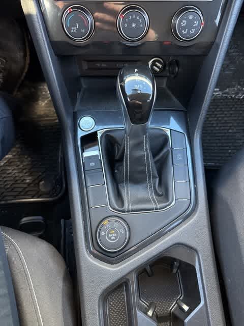 Thumbnail: 2022 Volkswagen Tiguan - 20