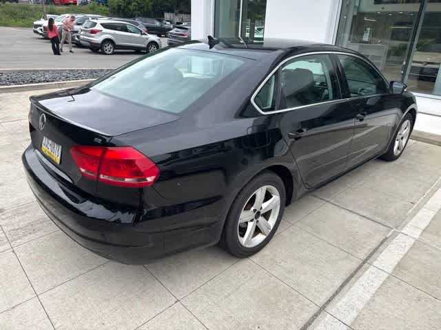 Thumbnail: 2013 Volkswagen Passat - 7