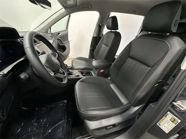 Thumbnail: 2022 Volkswagen Tiguan - 18