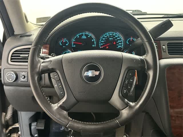 Thumbnail: 2010 Chevrolet Tahoe - 7