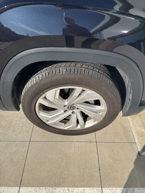 Thumbnail: 2021 Volkswagen Atlas - 4