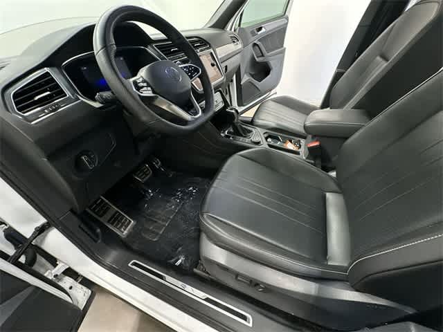 2022 Volkswagen Tiguan SE R-Line Black 17