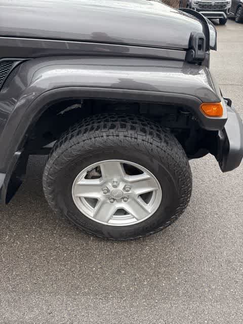 Thumbnail: 2022 Jeep Gladiator - 4