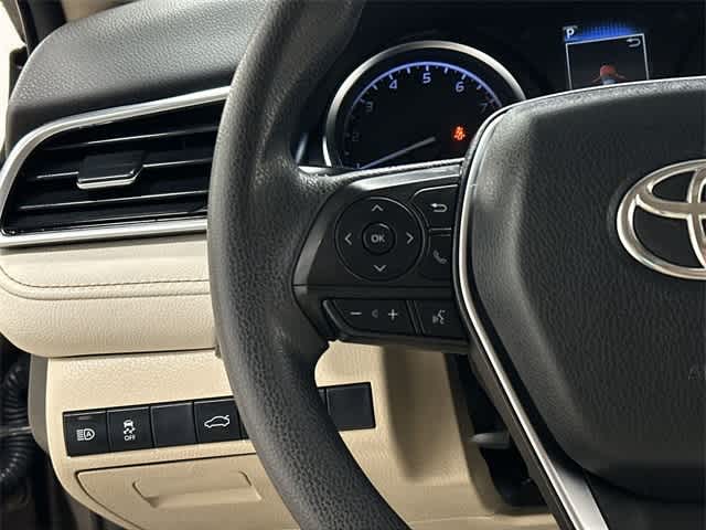 Thumbnail: 2018 Toyota Camry - 8