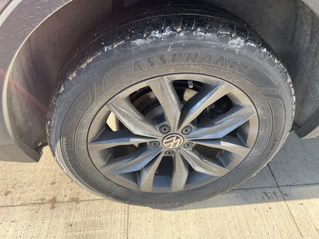 Thumbnail: 2022 Volkswagen Tiguan - 20