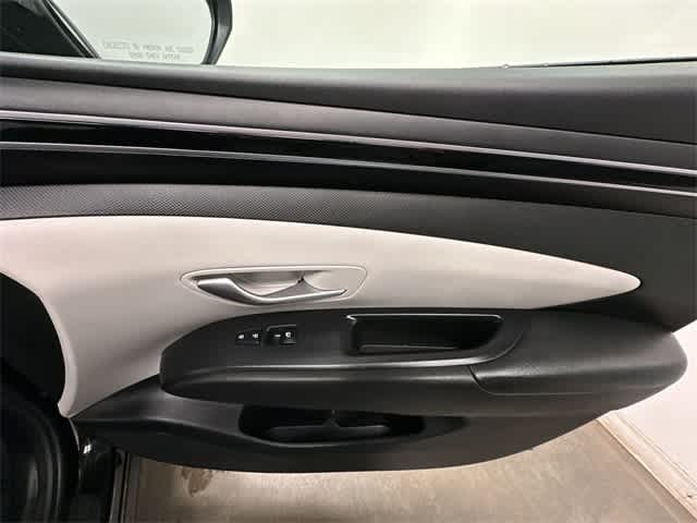 Thumbnail: 2023 Hyundai Tucson - 22