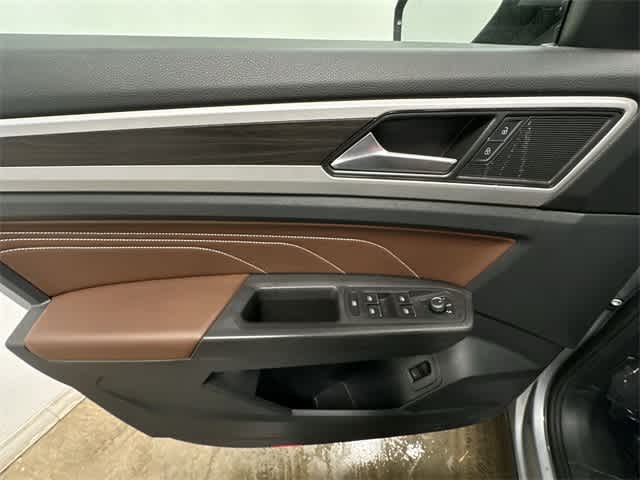 Thumbnail: 2023 Volkswagen Atlas - 19