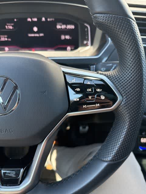 Thumbnail: 2022 Volkswagen Tiguan - 15