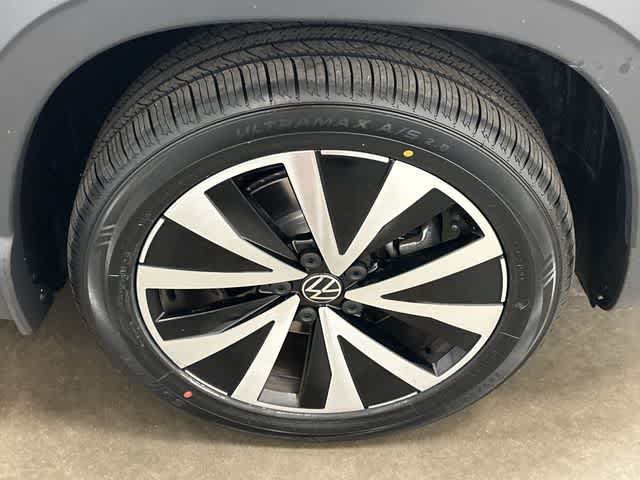 Thumbnail: 2023 Volkswagen Taos - 5