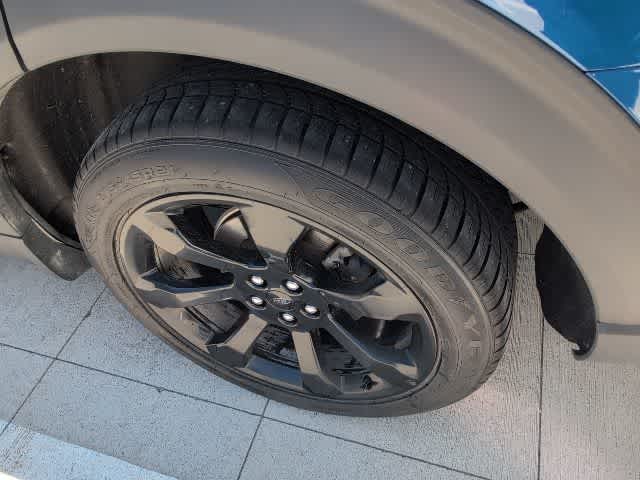 Thumbnail: 2022 Ford Explorer - 11