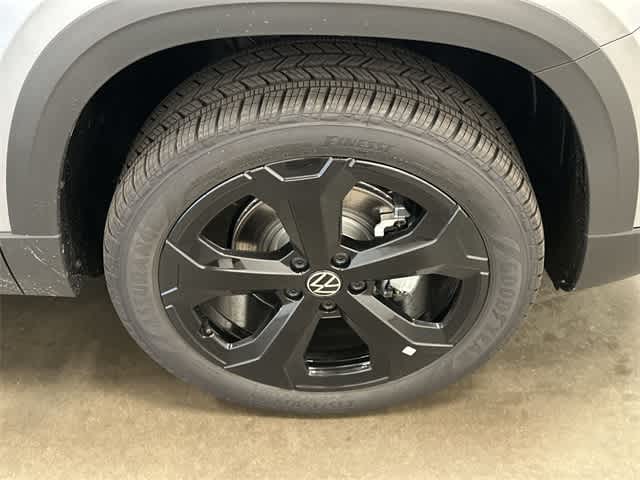 Thumbnail: 2025 Volkswagen Taos - 5