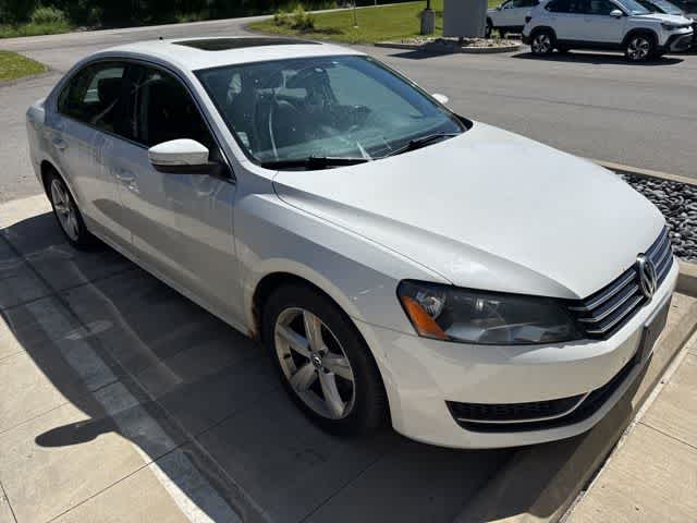 Thumbnail: 2013 Volkswagen Passat - 3