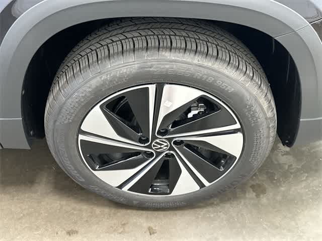 Thumbnail: 2025 Volkswagen Taos - 5