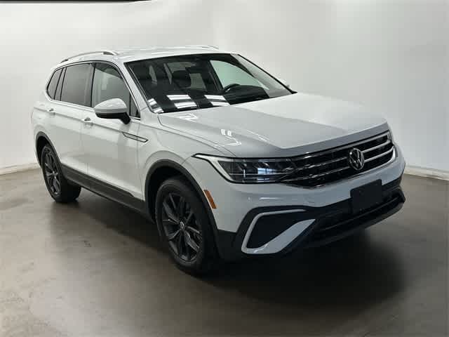Thumbnail: 2022 Volkswagen Tiguan - 30