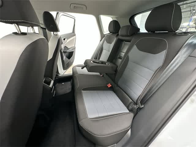 Thumbnail: 2025 Volkswagen Taos - 17