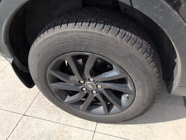 Thumbnail: 2018 Land Rover Discovery Sport - 10