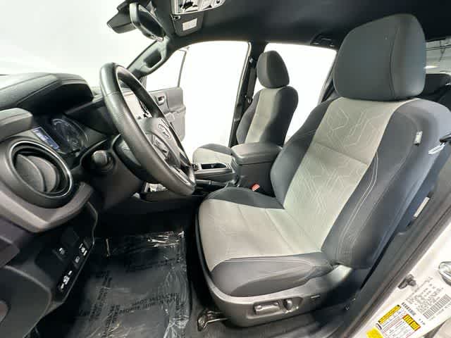 Thumbnail: 2022 Toyota Tacoma - 16