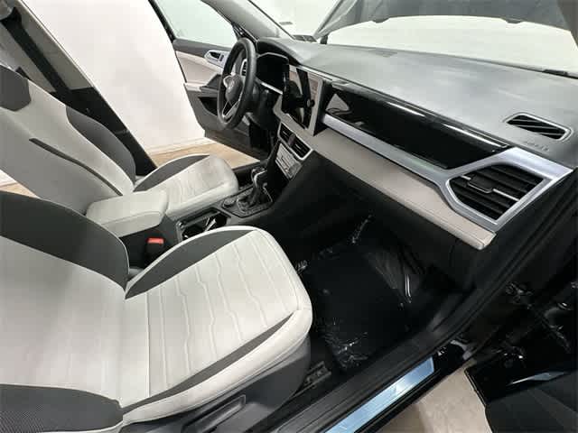 Thumbnail: 2025 Volkswagen Taos - 21