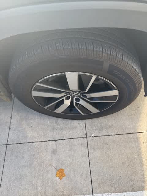 2022 Volkswagen Atlas SE photo 3