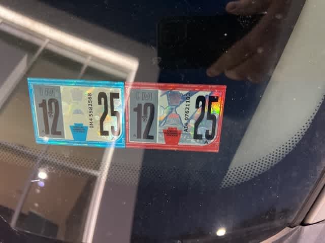 Thumbnail: 2010 Lincoln MKZ - 11