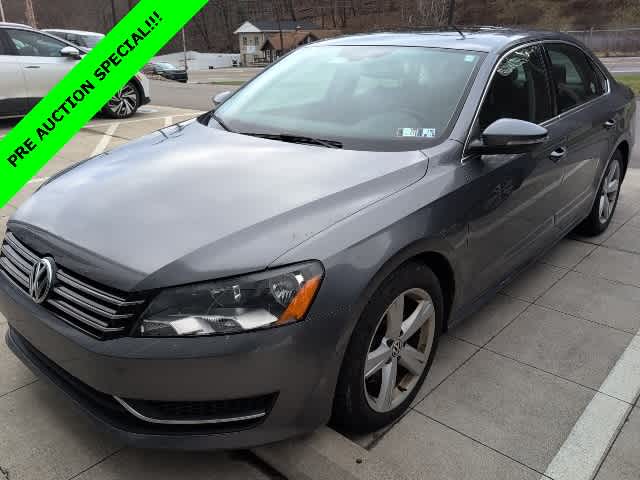 2012 Volkswagen Passat SE -
                  Moon Township, PA