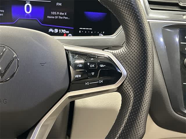 Thumbnail: 2022 Volkswagen Tiguan - 10